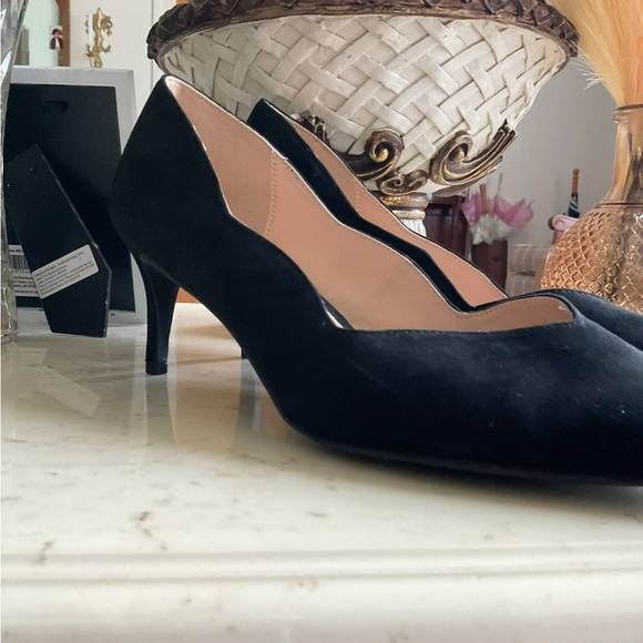 Ann Taylor Factory Black Suede Heels - Picture 2 of 3